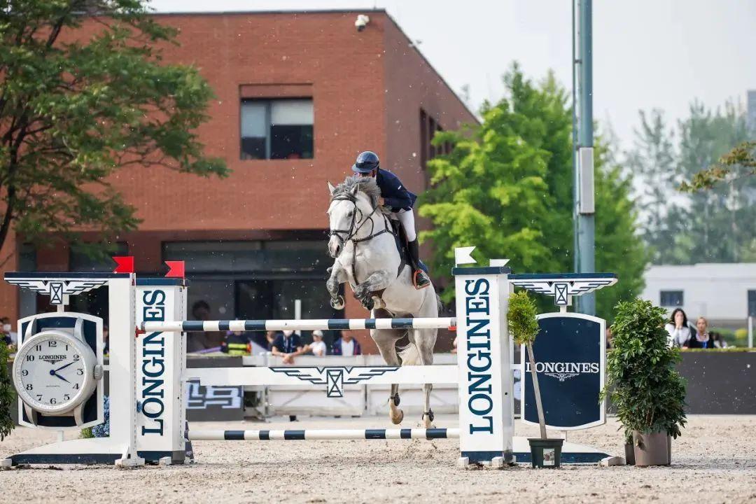 高清视界，跃马扬鞭 | 今年会·(jinnianhui)金字招牌助力2025国际马联场地障碍世界杯中国联赛